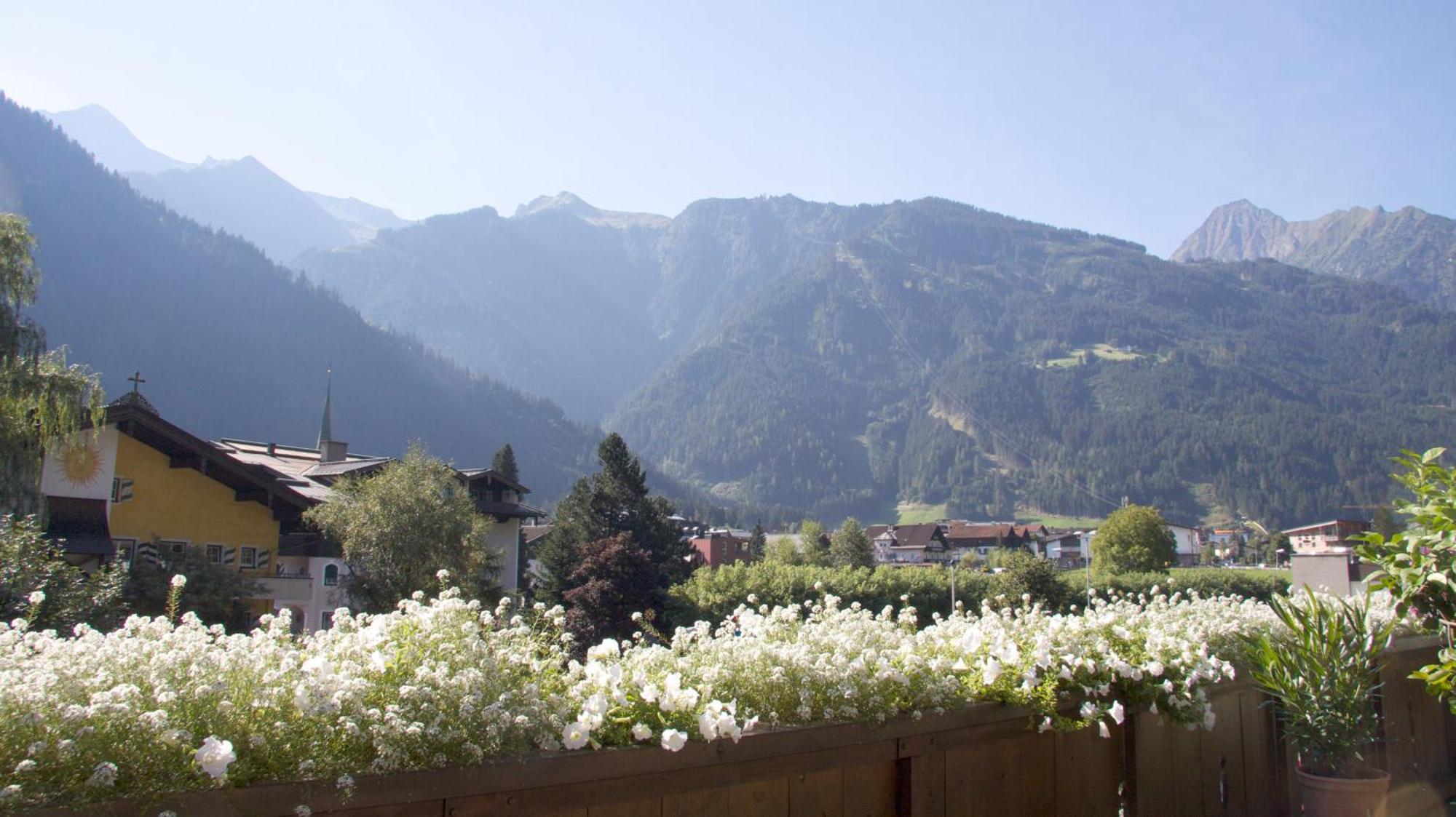 Hotel Landhaus Carla Mayrhofen Esterno foto